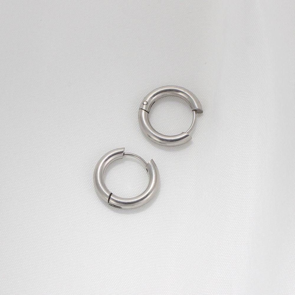 CLASSIC HOOP EARRINGS (PAIR) - Concordia Style Boutique
