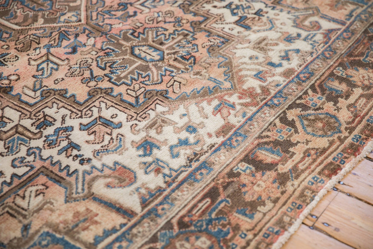 7.5x9.5 Vintage Mehrivan Carpet