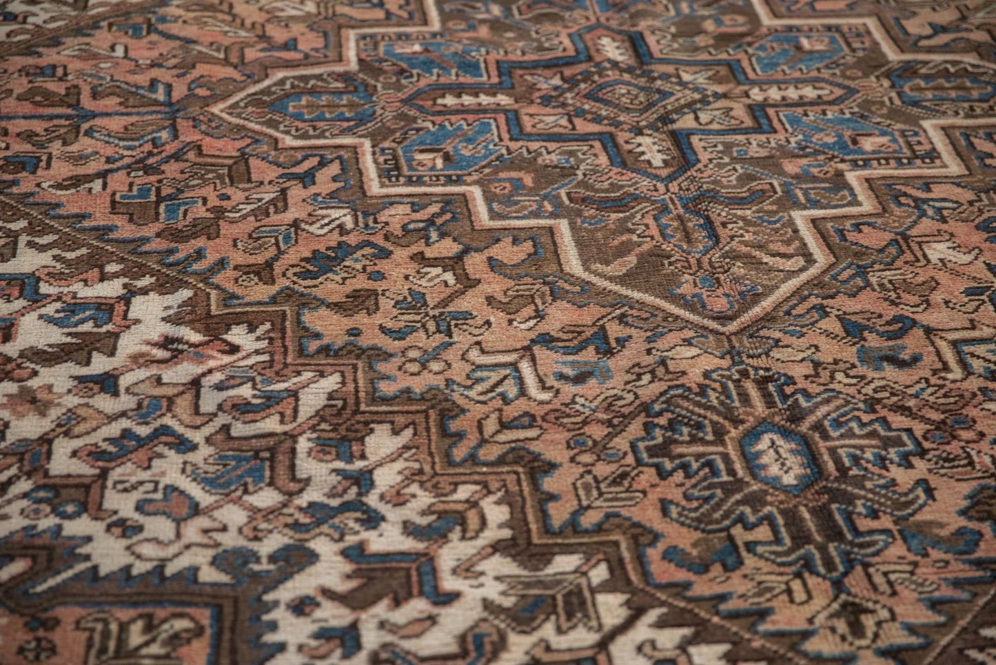 7.5x9.5 Vintage Mehrivan Carpet