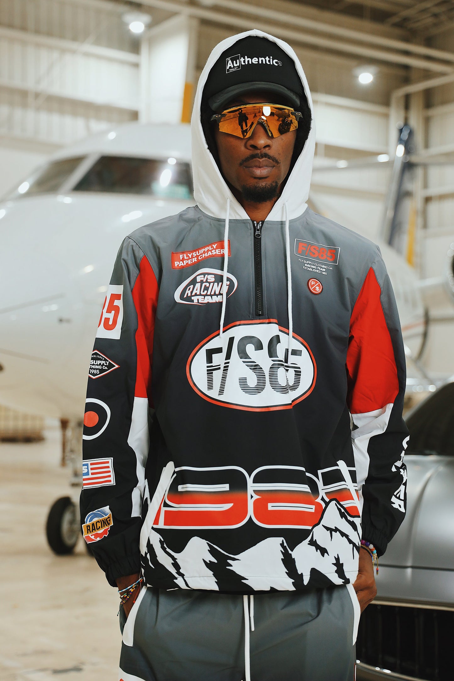 Paperchaser Windbreaker Pullover (Black) - Concordia Style Boutique