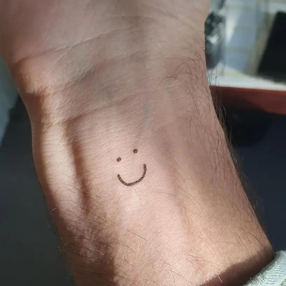 WATERPROOF SMILEY TATTOO - Concordia Style Boutique