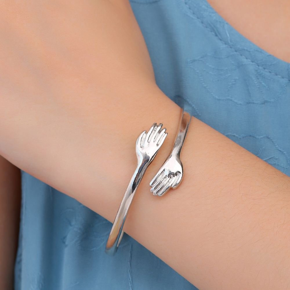 HUG BRACELET (ADJUSTABLE) - Concordia Style Boutique