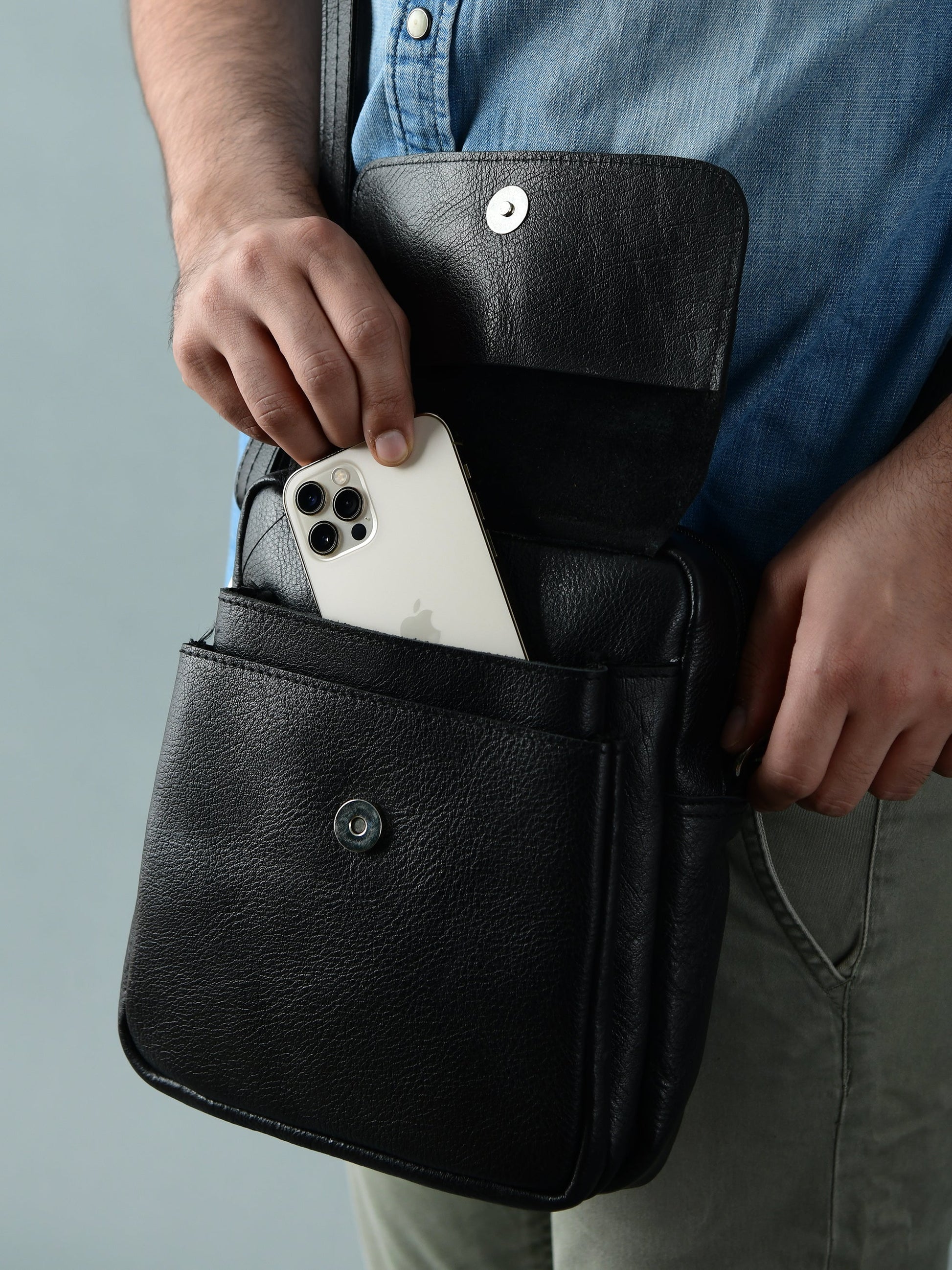 Enzo Black Side Messenger - Concordia Style Boutique