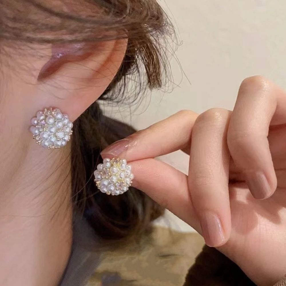 PEARL CLUSTER EARRINGS (PAIR) - Concordia Style Boutique