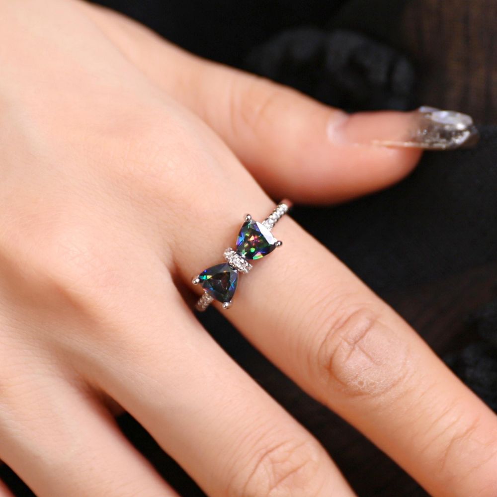 DEEP BLUE BOW RING - Concordia Style Boutique