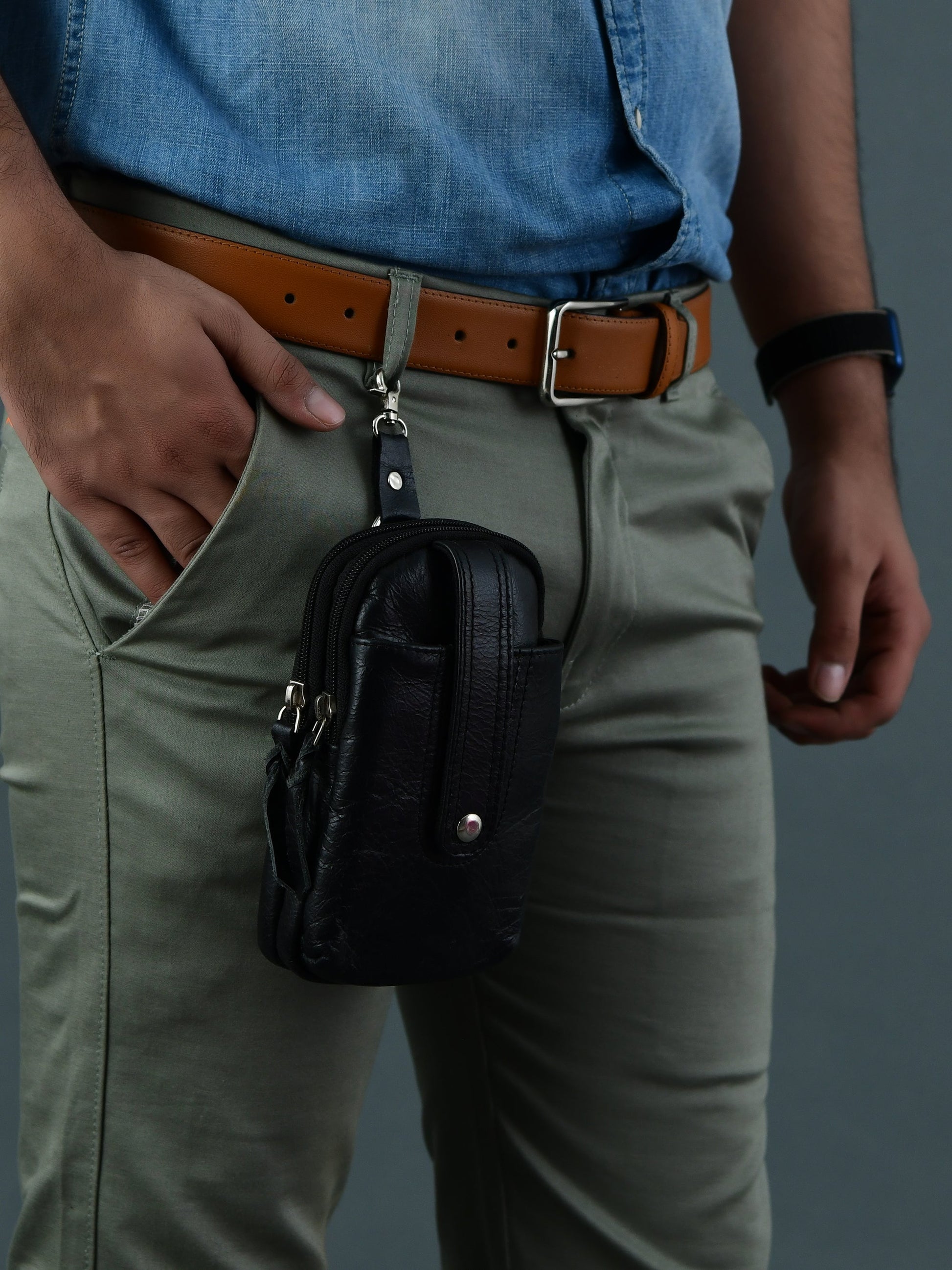 Jet-Set Organizer: Leather Phone Pouch - Concordia Style Boutique