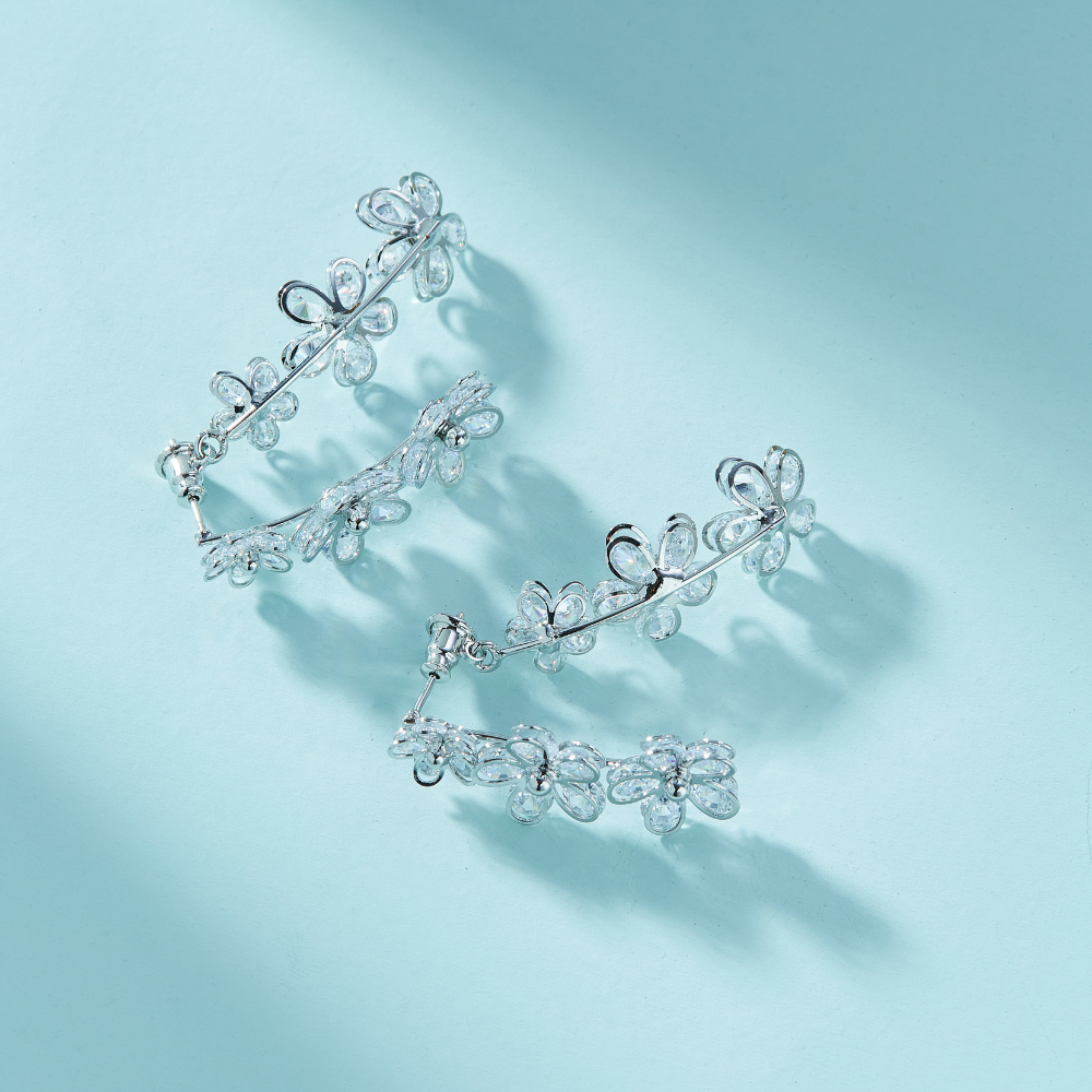 SILVER FLOWER HOOP EARRINGS (PAIR) - Concordia Style Boutique