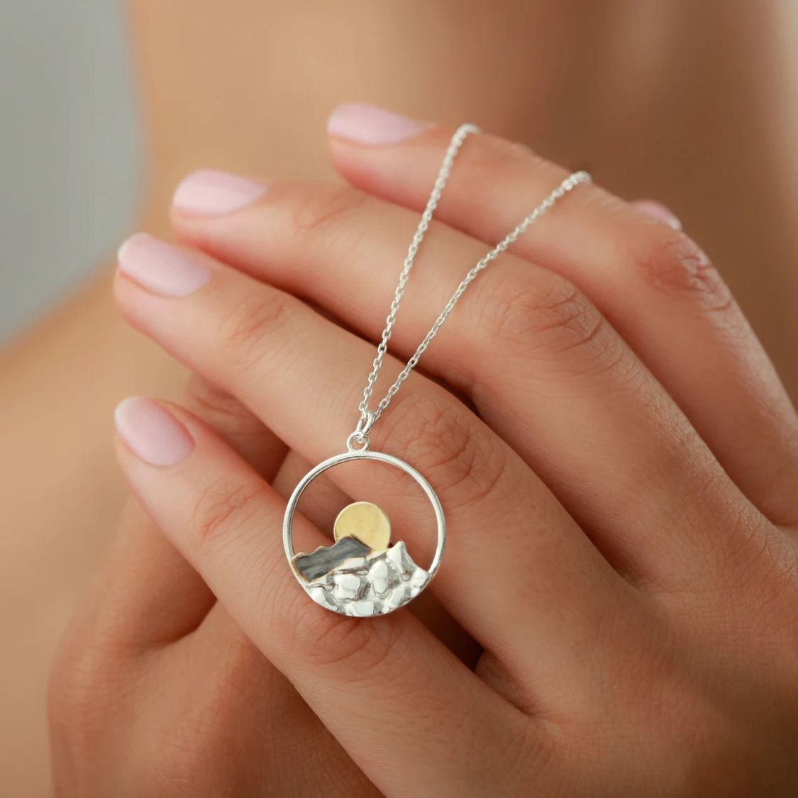 MOUNTAIN NECKLACE - Concordia Style Boutique