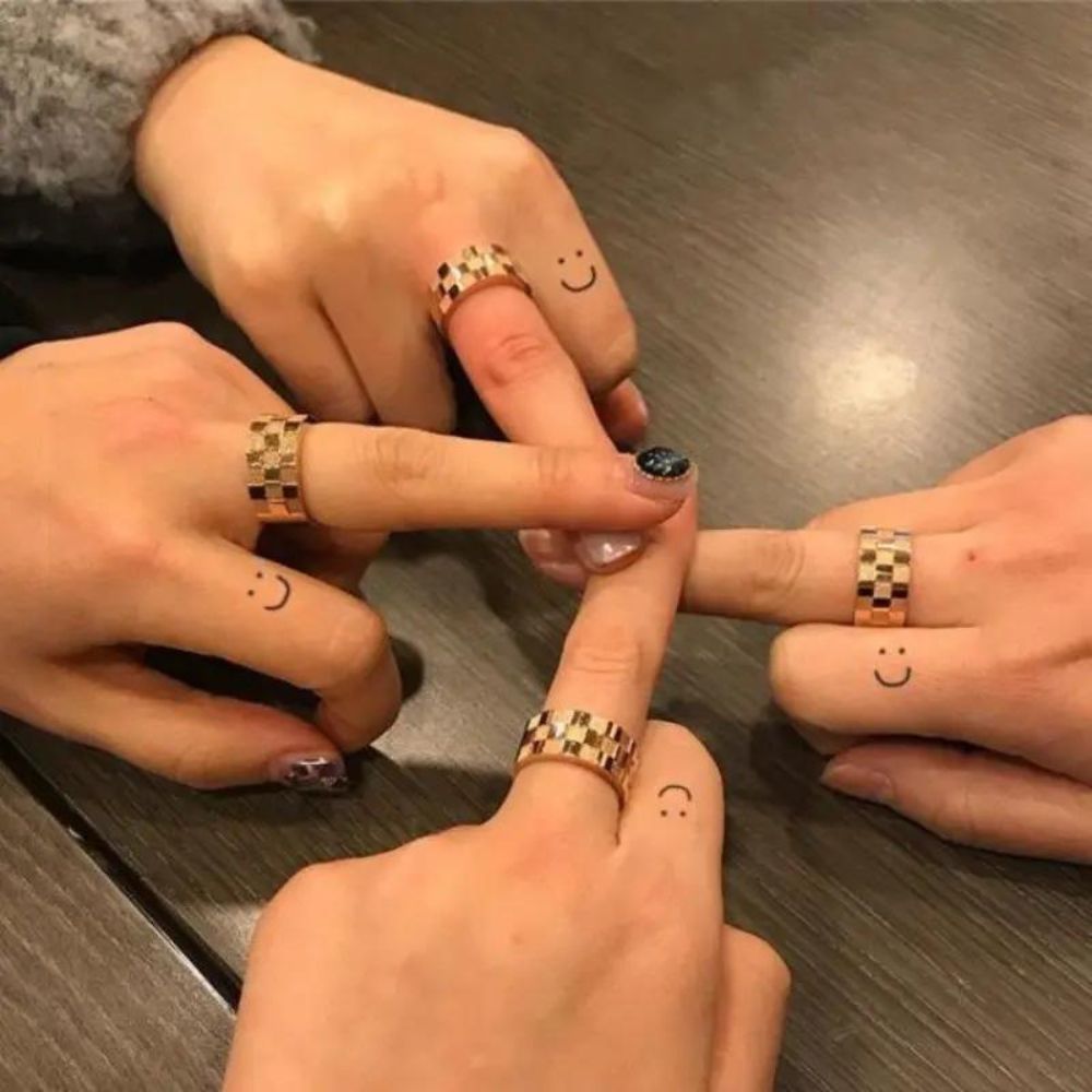WATERPROOF SMILEY TATTOO - Concordia Style Boutique