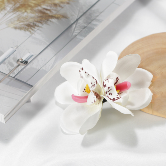 ORCHID HAIRCLIP - Concordia Style Boutique