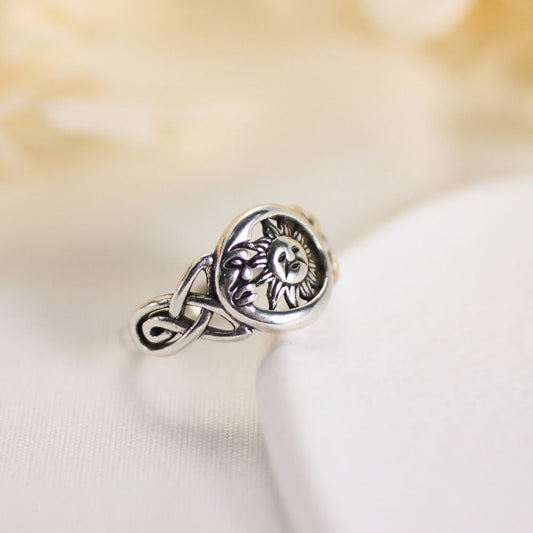 SUN AND MOON RING (ADJUSTABLE) - Concordia Style Boutique