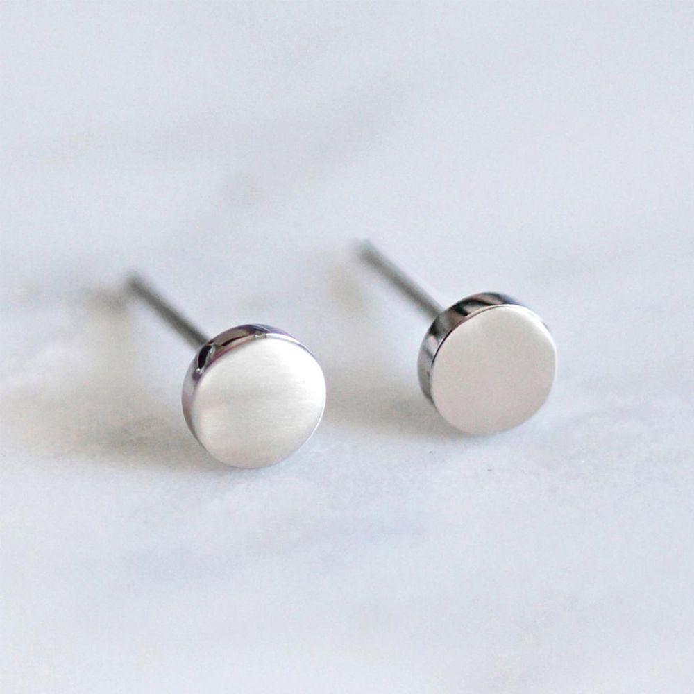 CLOSED CIRCLE STUD EARRINGS (PAIR) - Concordia Style Boutique