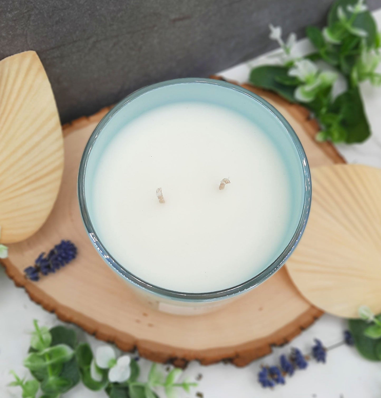 Juniper Water 13 oz Luxury Candle | Iridescent Blue