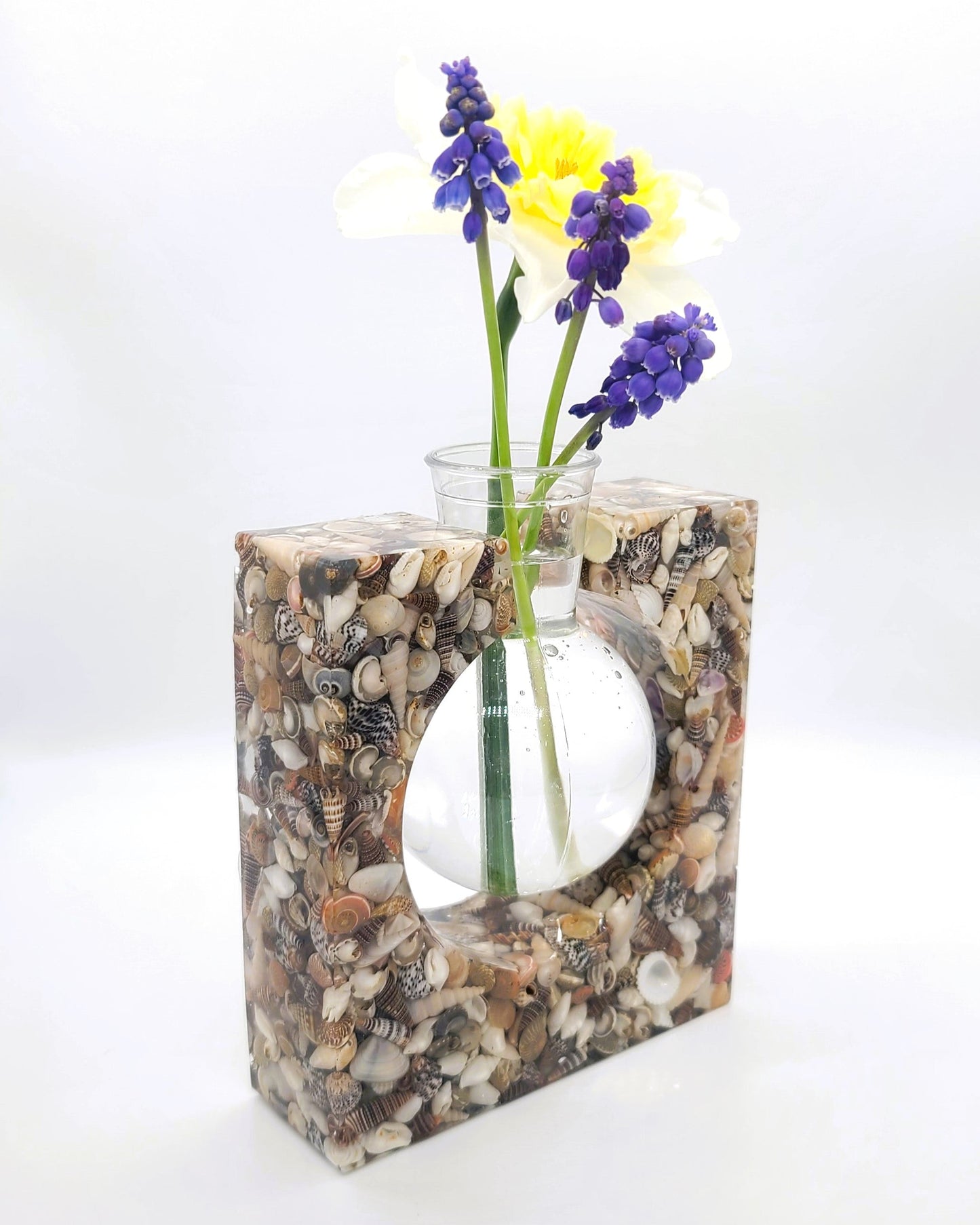 Square Propagation Flower Vase Made with Resin and Seashells