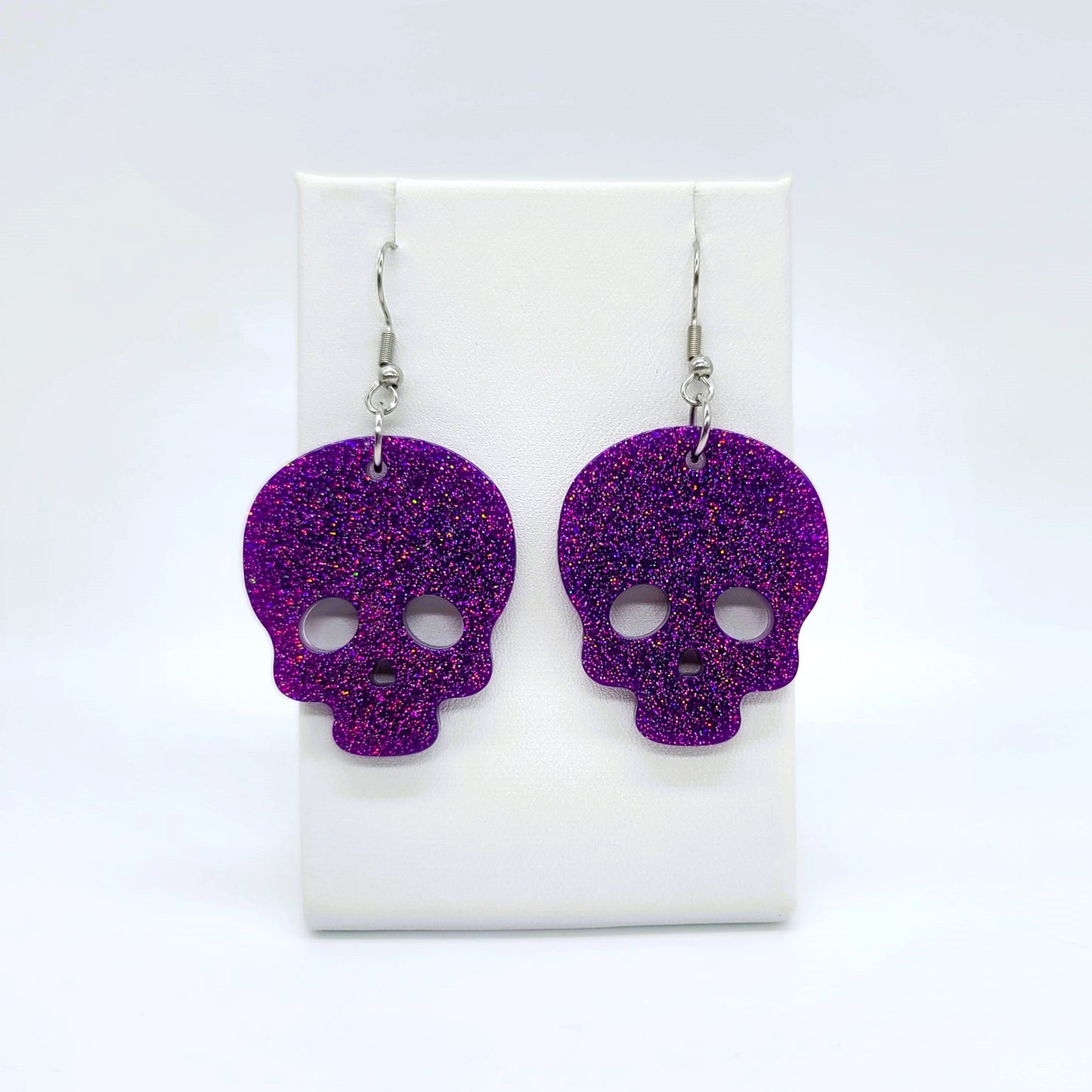 Spooky Halloween Skull Earrings - Eco-Friendly Resin