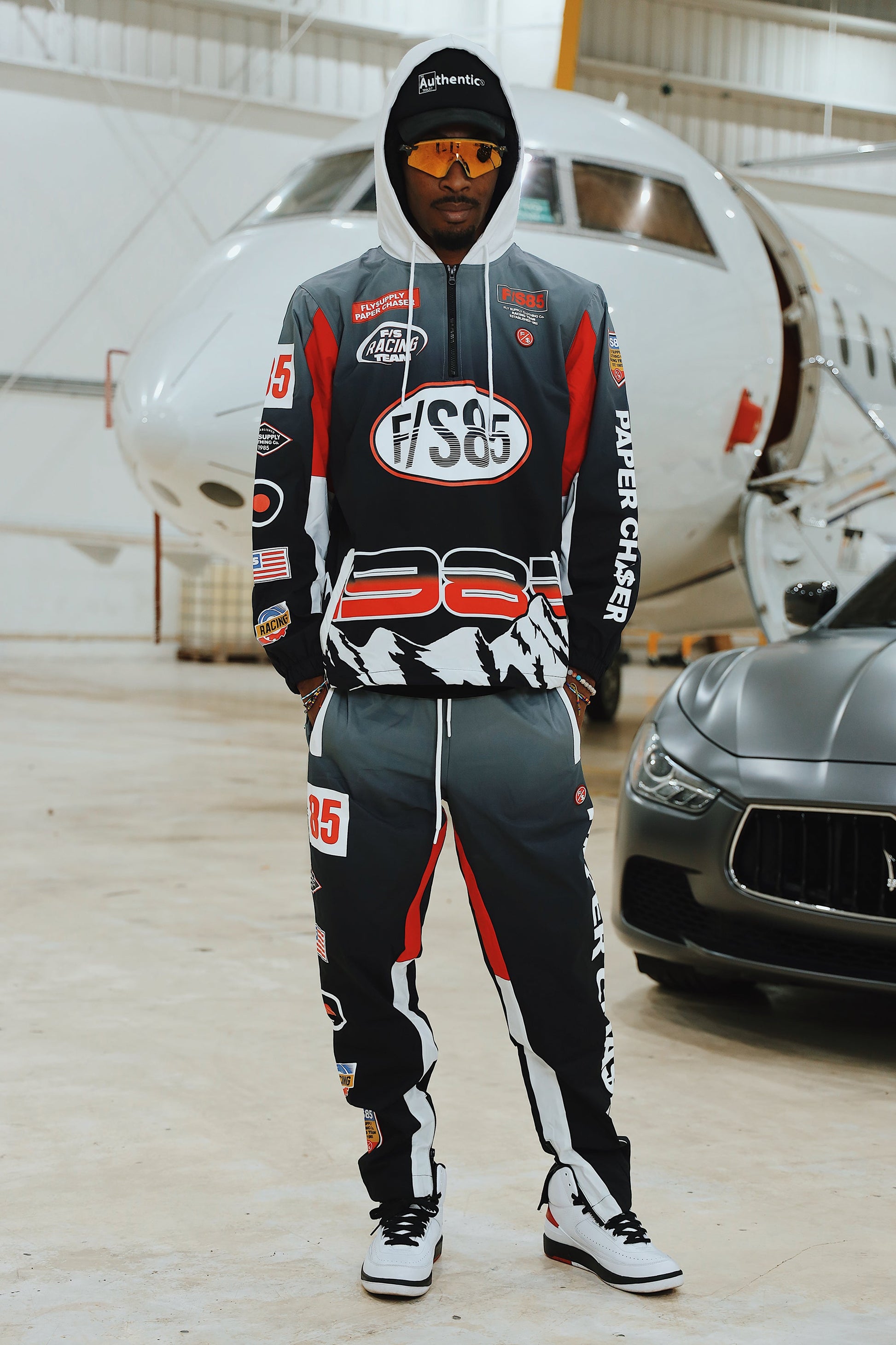 Paperchaser Windbreaker Pullover (Black) - Concordia Style Boutique