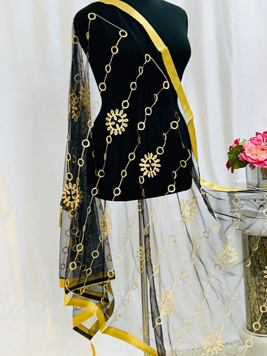 Black net dupatta