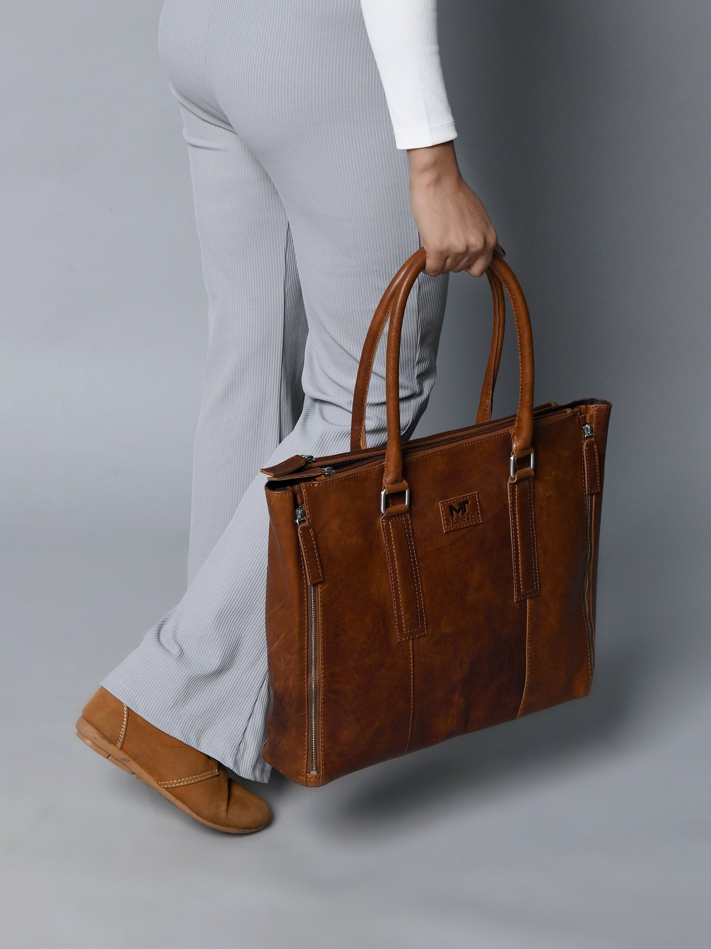 Classy Business Hour Tote - Concordia Style Boutique