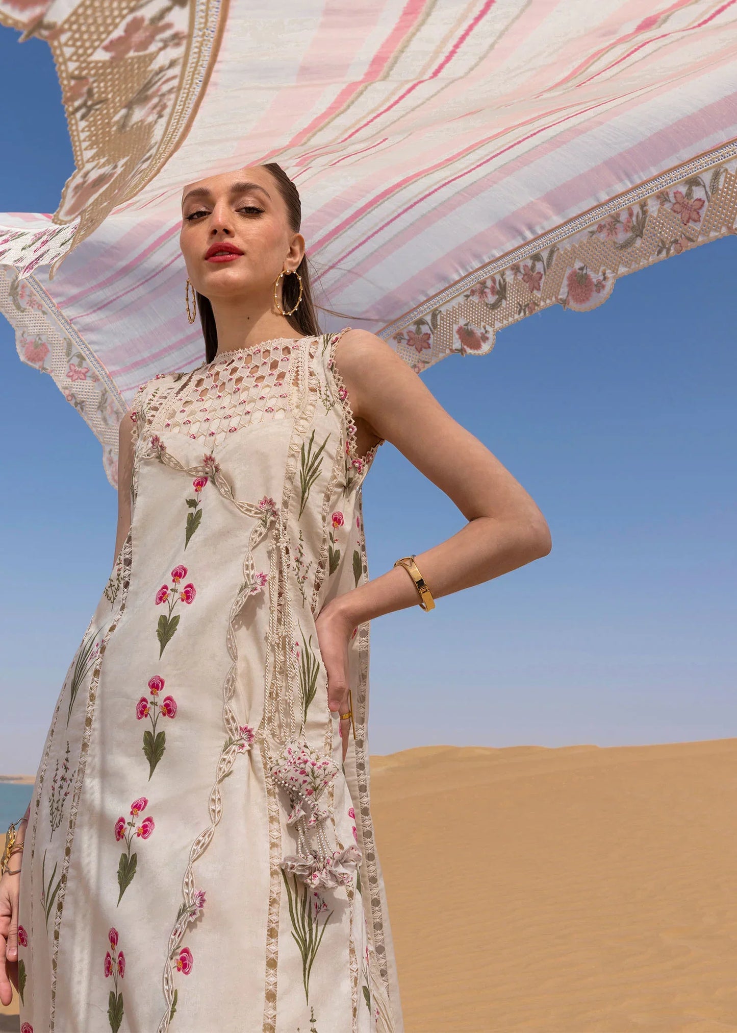 Crimson - D9 B Cloud  03 Piece Lawn