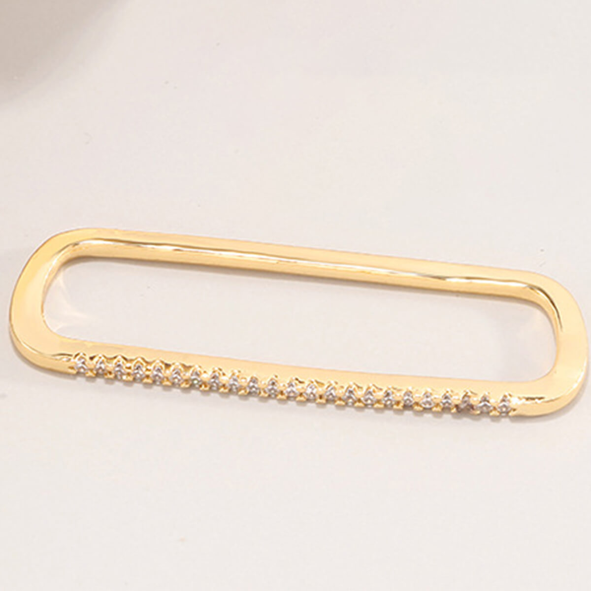 GOLD BAR CARTILAGE EAR CUFF - Concordia Style Boutique
