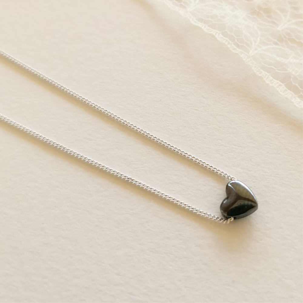 BLACK HEART NECKLACE - Concordia Style Boutique