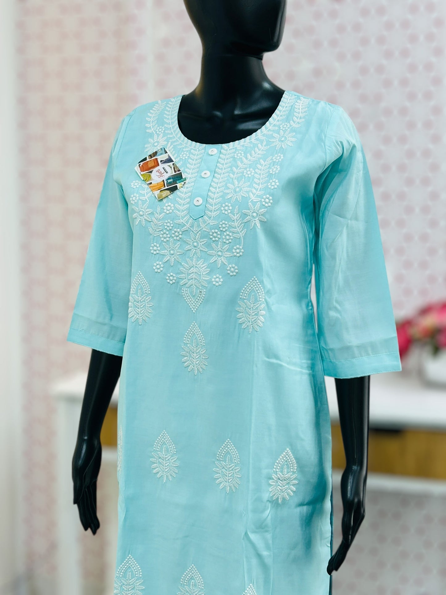 Chikankari kurti