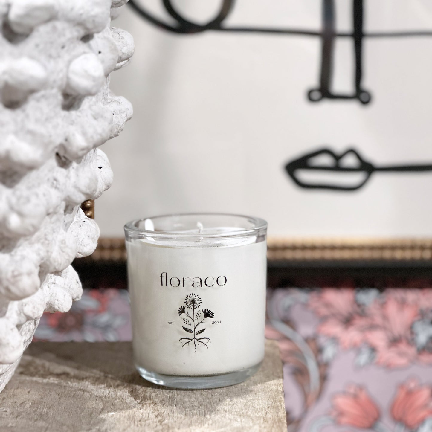 Candle Floraco: Cedarwood, Sandalwood, Iris and Cardamom