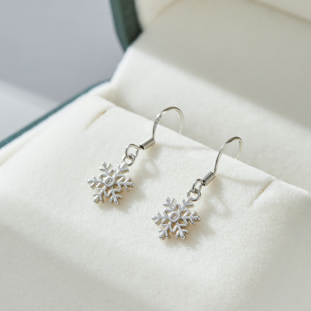 SNOWFLAKE DANGLE EARRINGS (PAIR) - Concordia Style Boutique