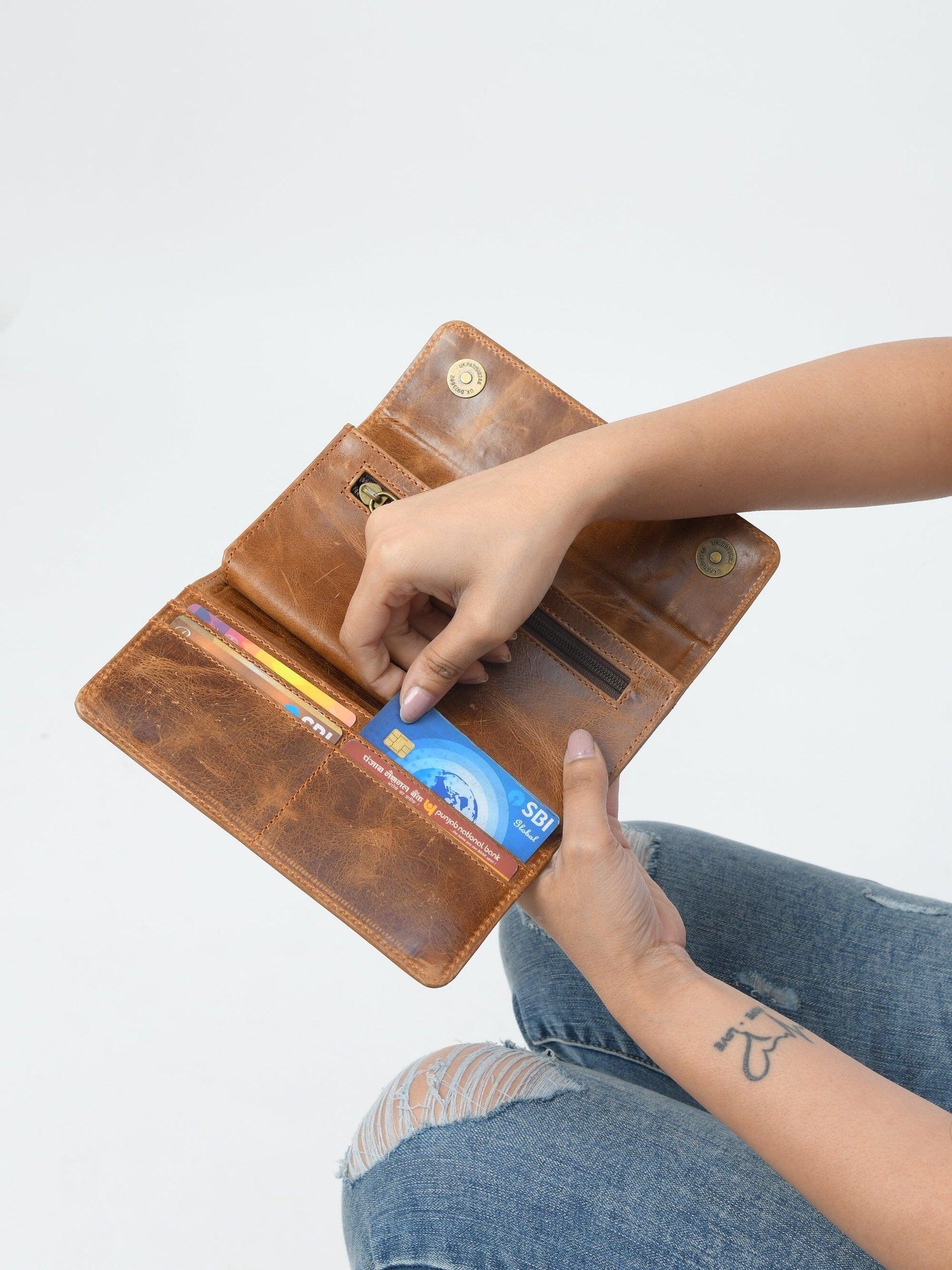 Ellison Women's Wallet- Tan Brown - Concordia Style Boutique