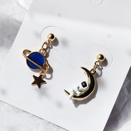 ASTRONAUT & PLANET EARRINGS (PAIR) - Concordia Style Boutique