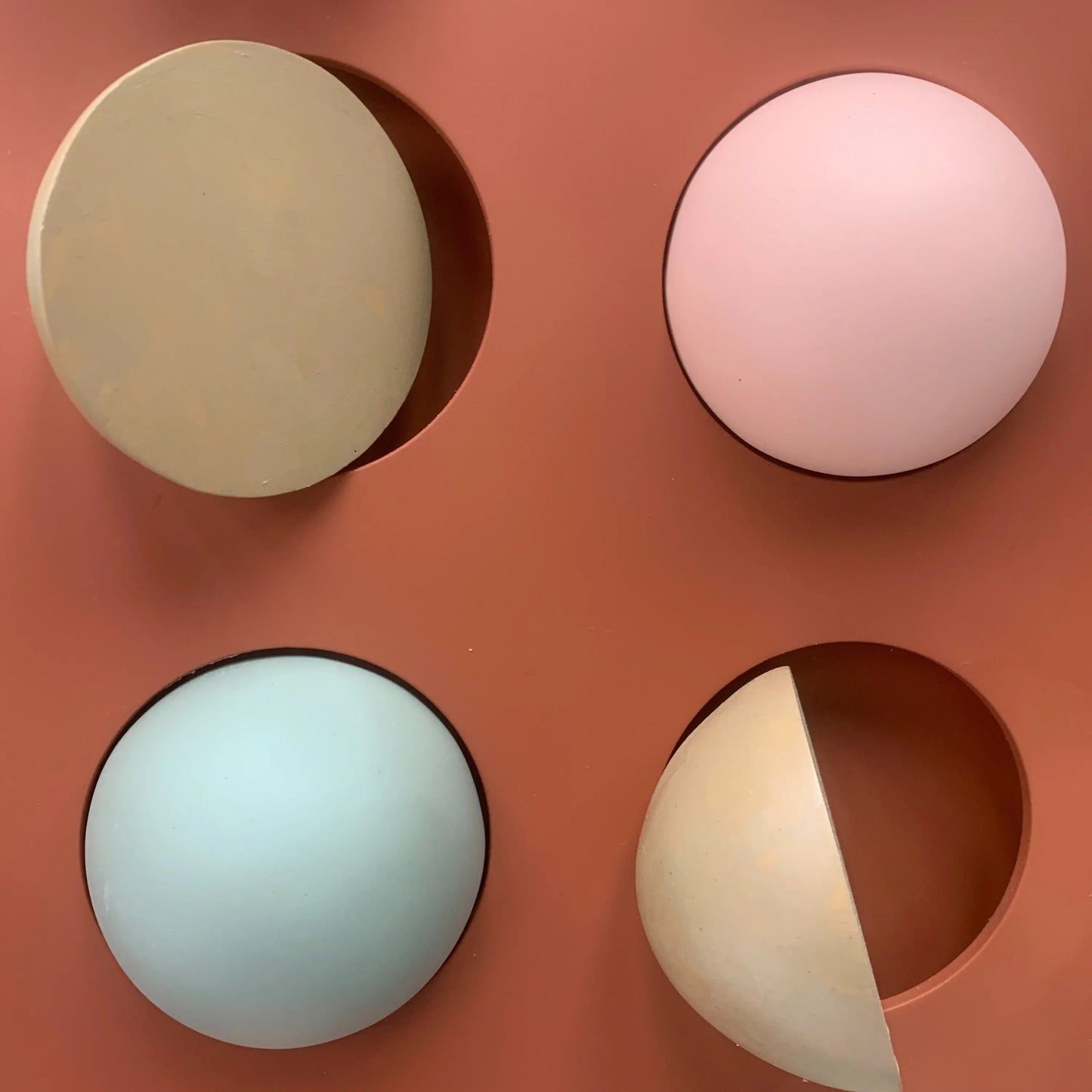 Dynamic Rainbow Sphere Rhapsody