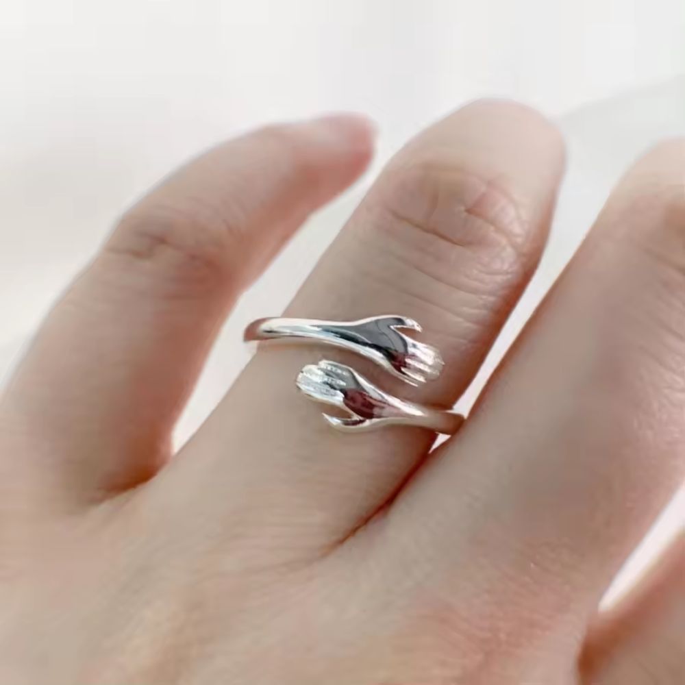 HUG RING (ADJUSTABLE) - Concordia Style Boutique