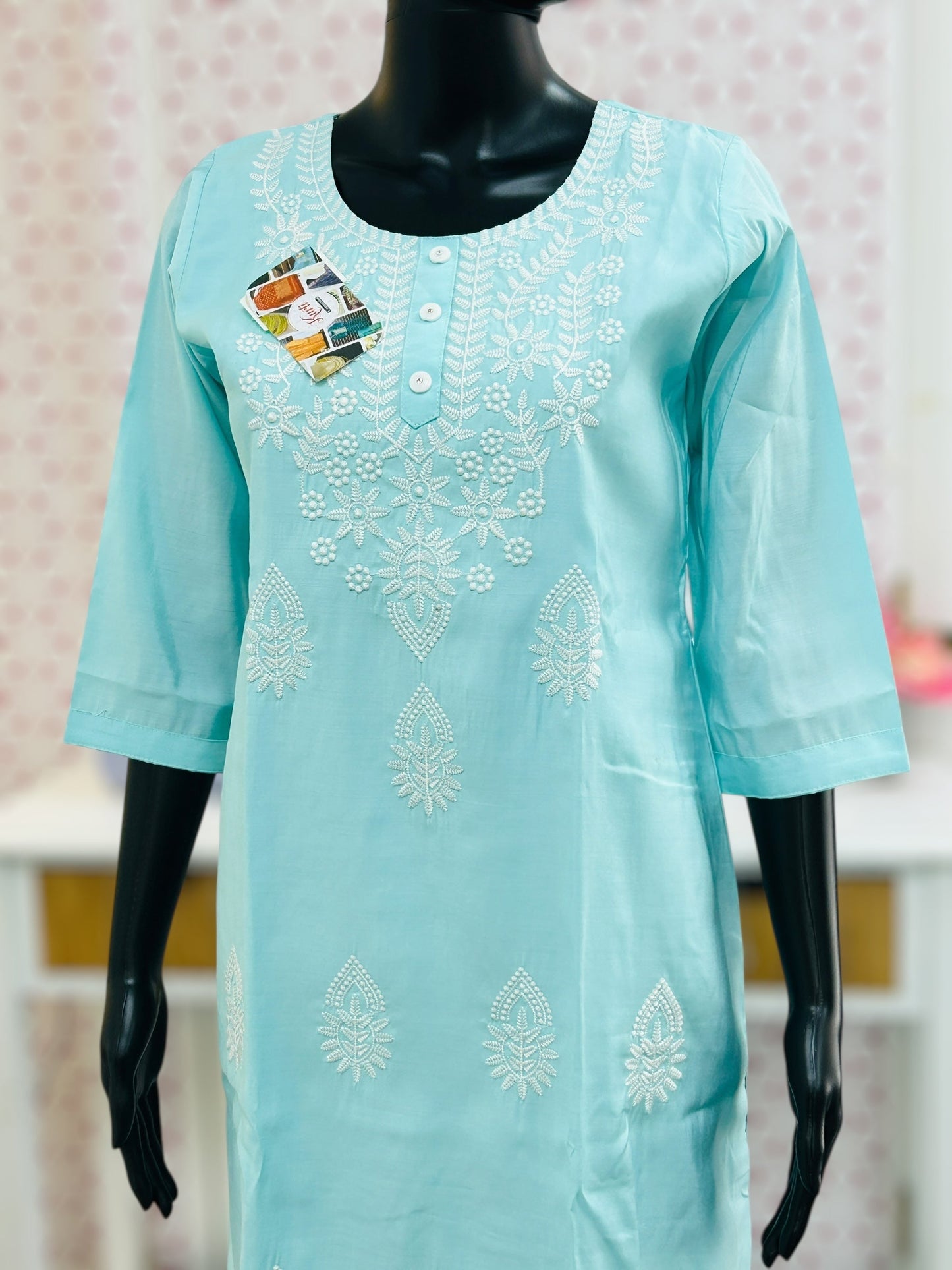 Chikankari kurti