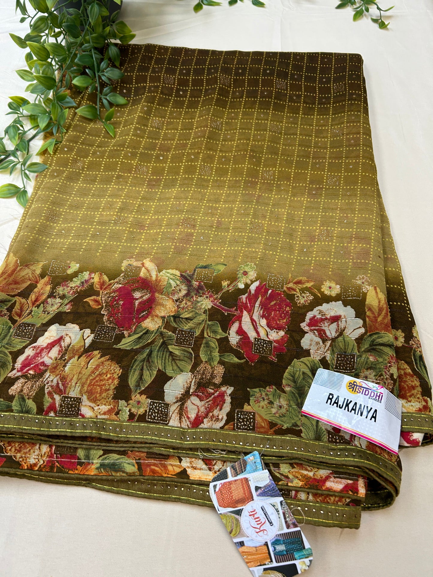 Chiffon Saree with blouse piece