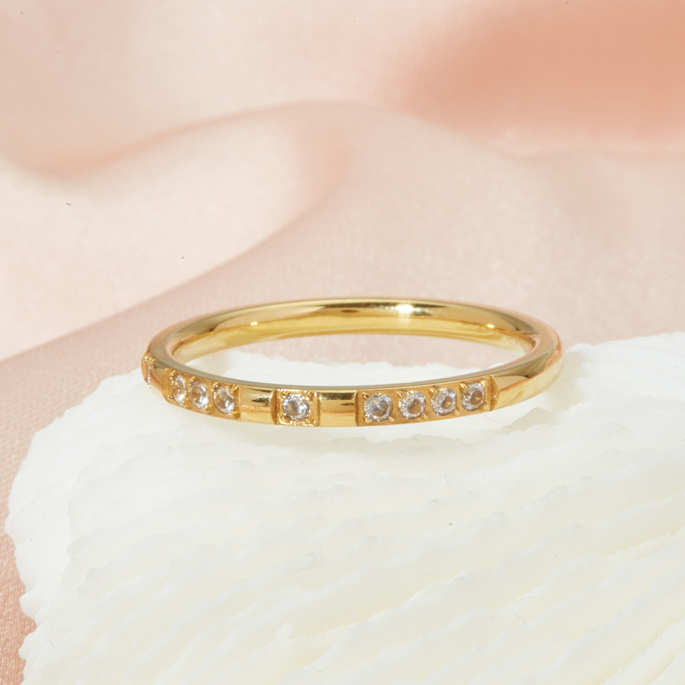 MINIMALIST STACKED RINGS - Concordia Style Boutique
