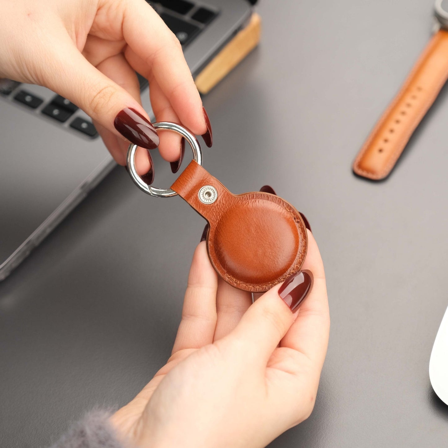 Saratoga Leather AirTag Holder - Concordia Style Boutique