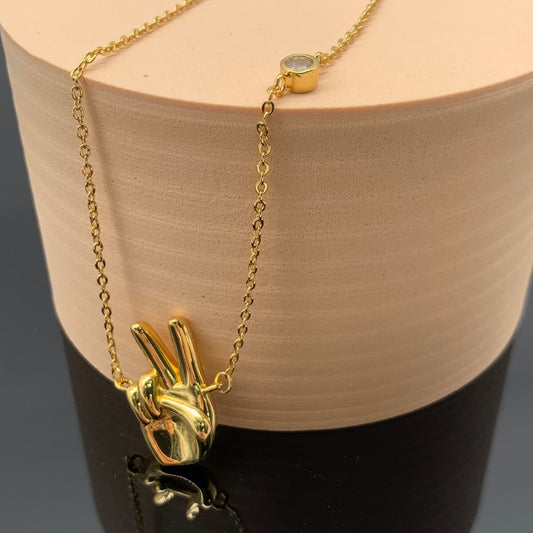 PEACE SIGN NECKLACE - Concordia Style Boutique