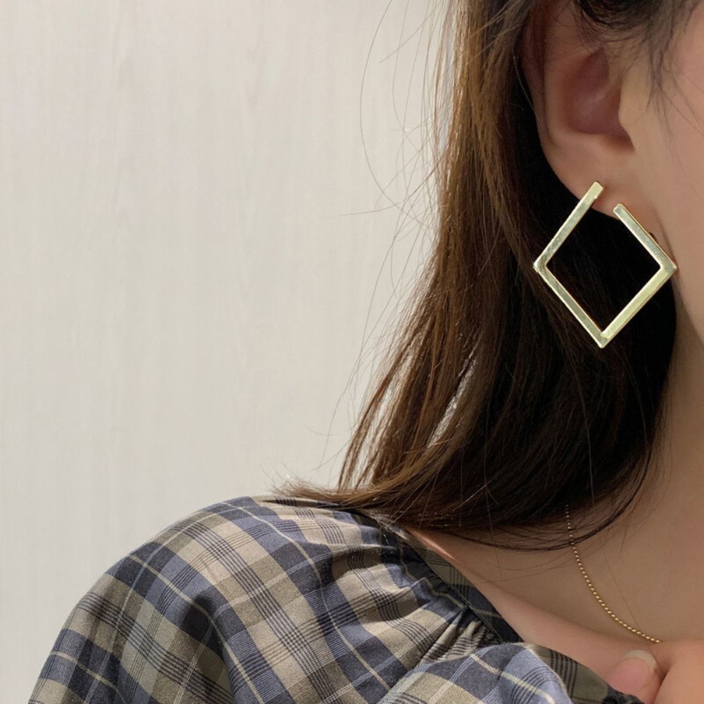 SQUARE HOOP EARRINGS (PAIR) - Concordia Style Boutique
