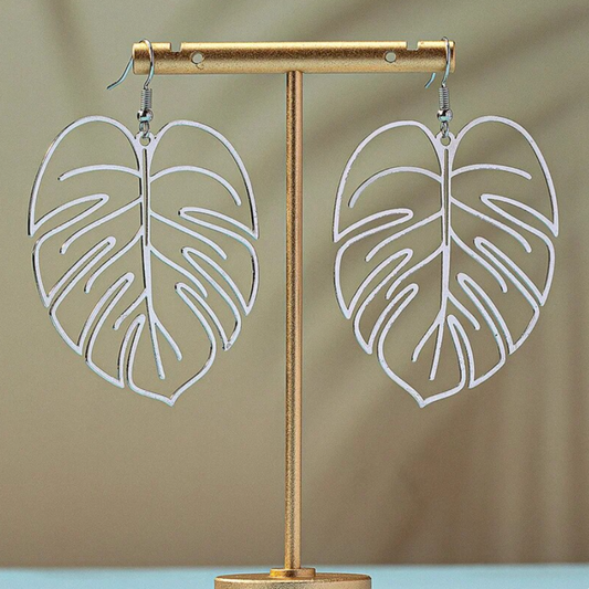 HOLLOW LEAF EARRINGS (PAIR) - Concordia Style Boutique
