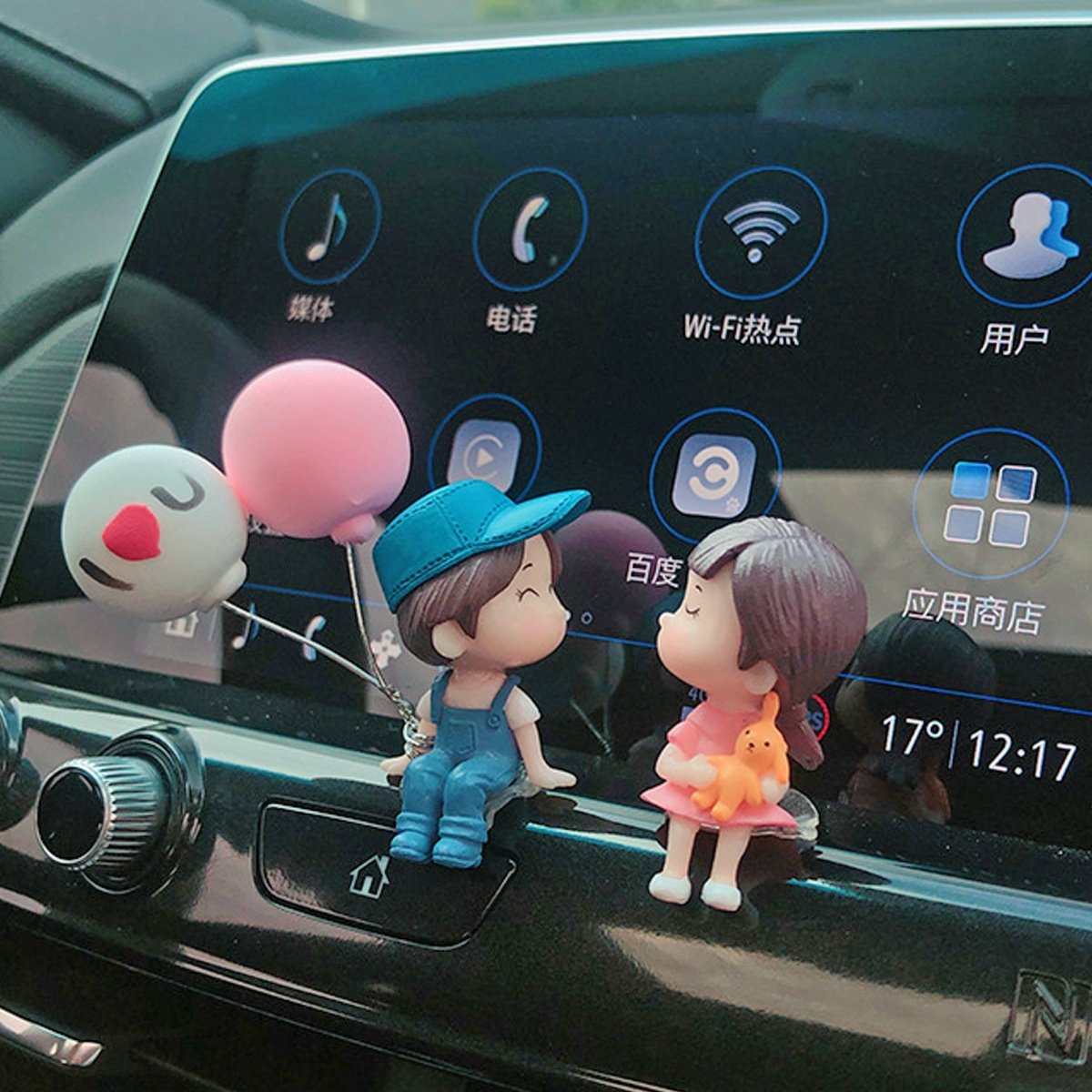 Cartoon Couple Car Decor – 4PCS Cute Resin Figurines Set