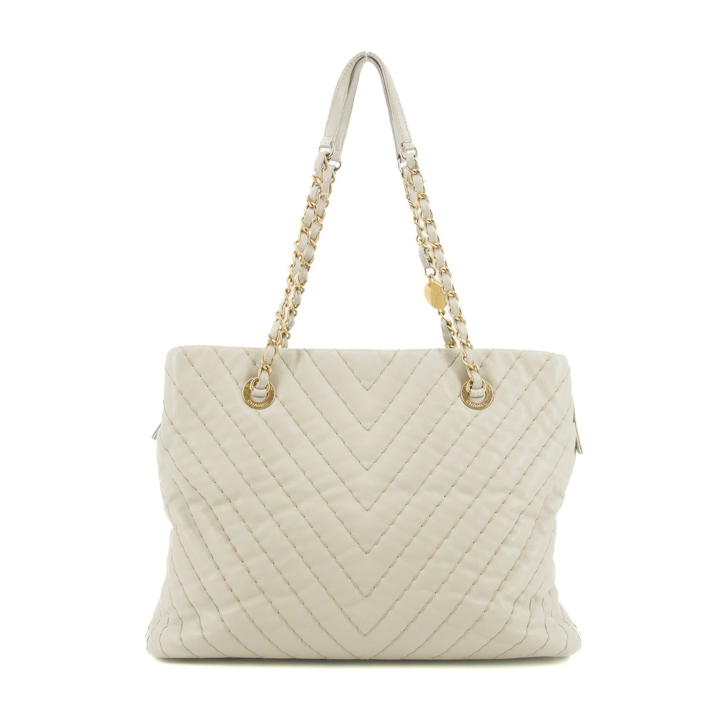 •	Chanel Grey Lambskin Chevron Quilted Chain Shoulder Bag 16 Series #5860