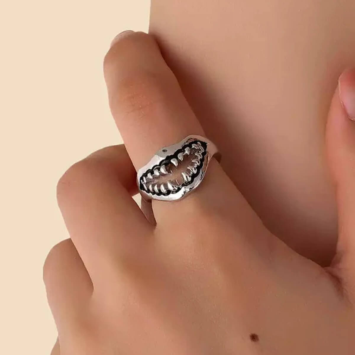 SHARK JAW RING (ADJUSTABLE) - Concordia Style Boutique