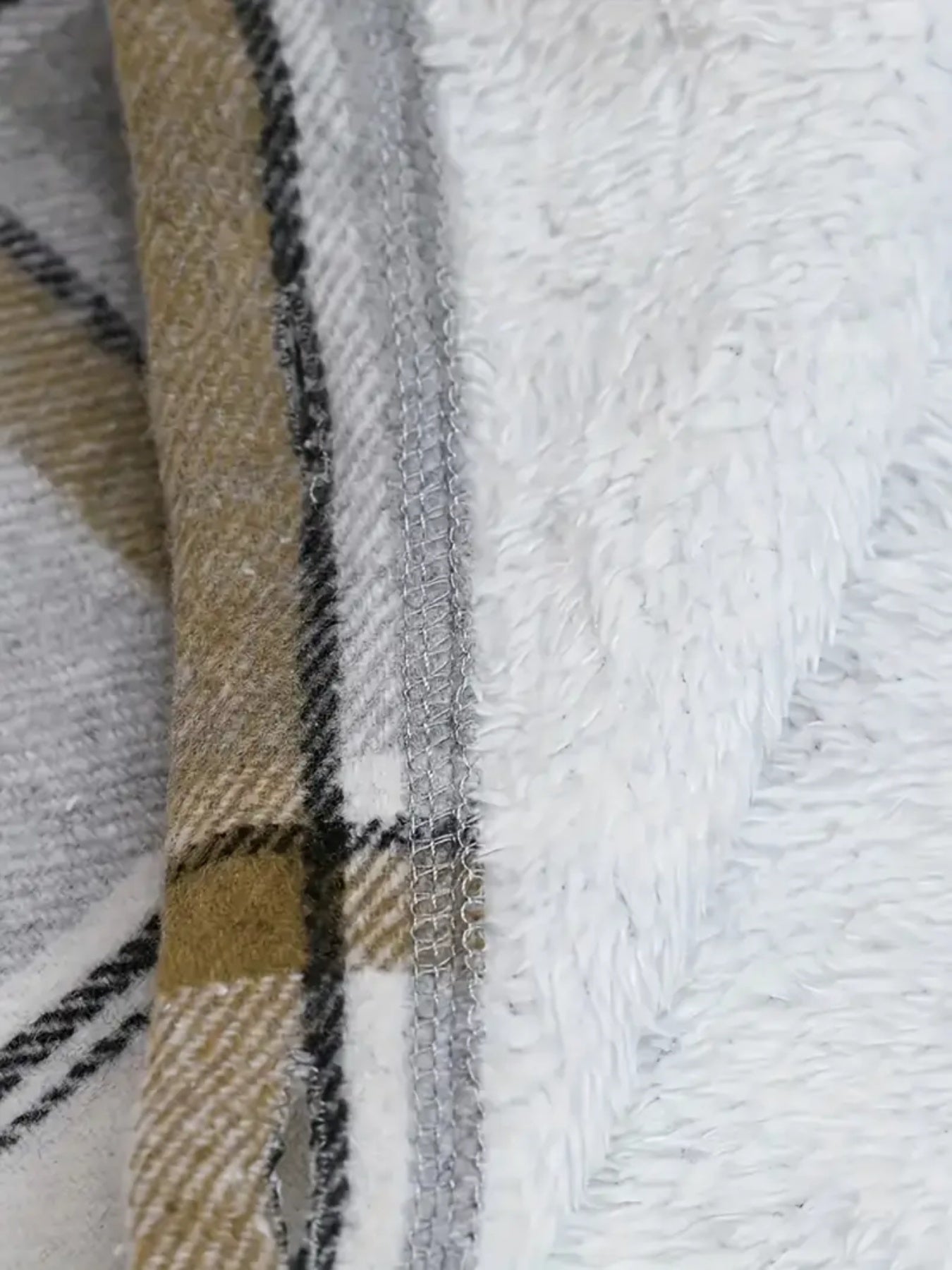 Women’s Plaid Hooded Jacket – Wool-Lined Long Sleeve