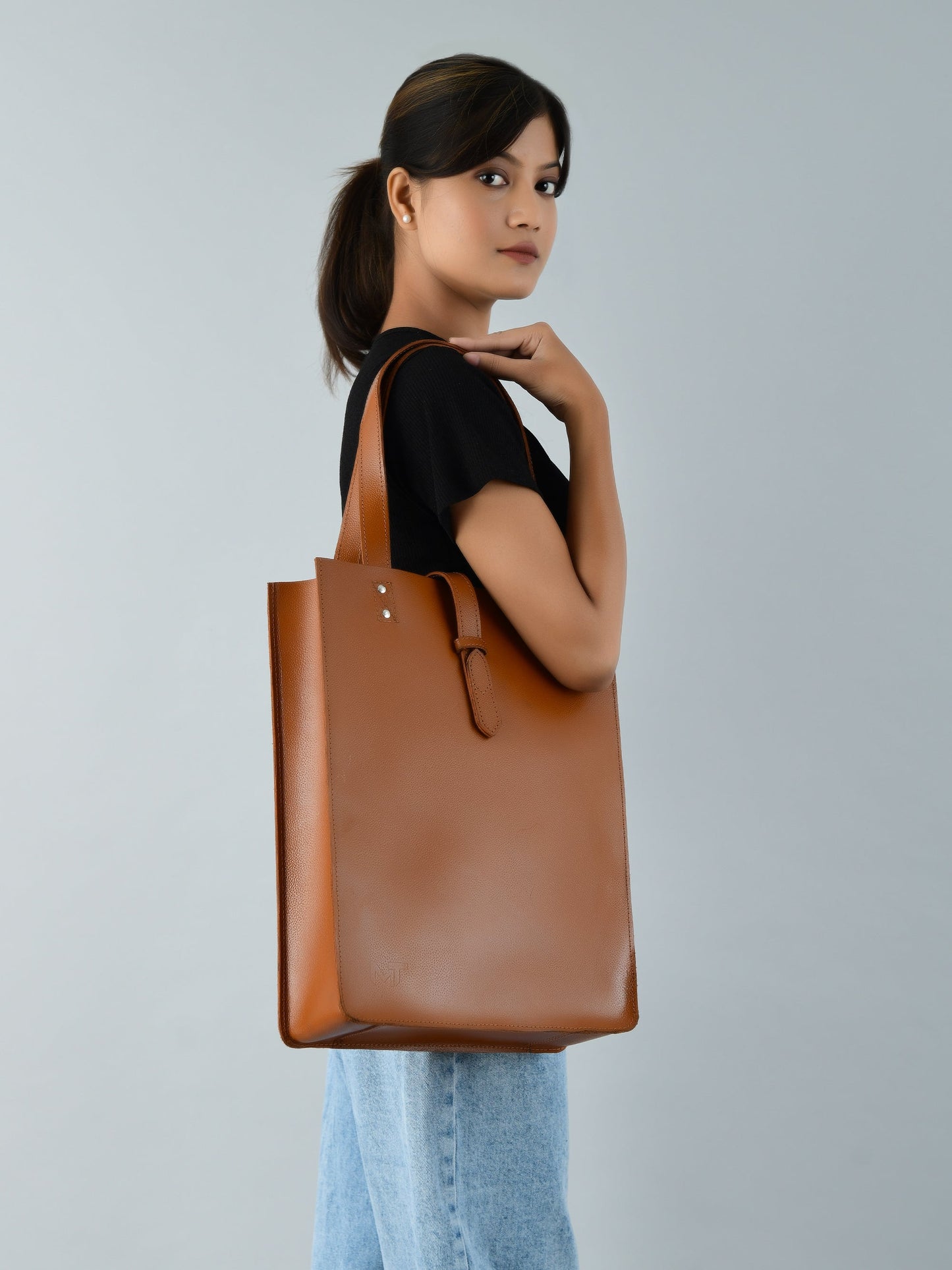 Chestnut Elegance Leather Tote - Concordia Style Boutique