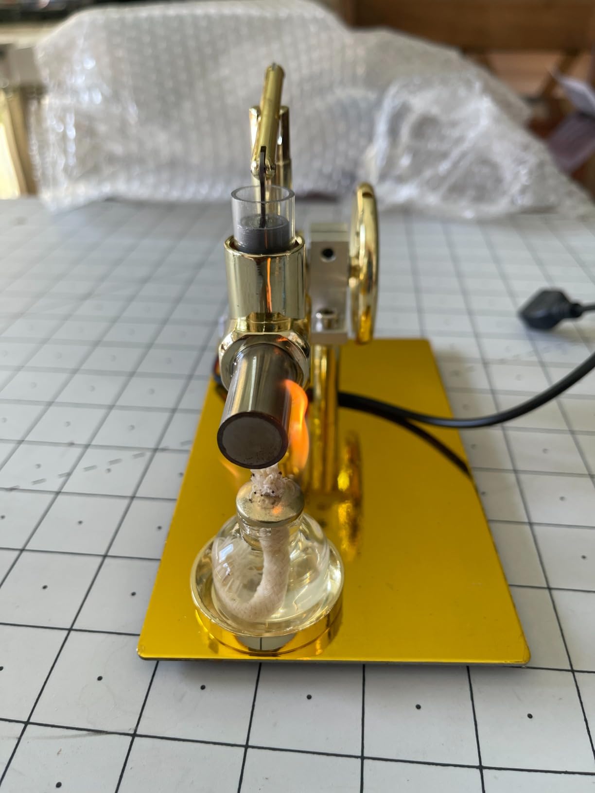 Experience the Fascinating World of Mechanical Engineering with the Hot Air Stirling Engine Model - Concordia Style Boutique