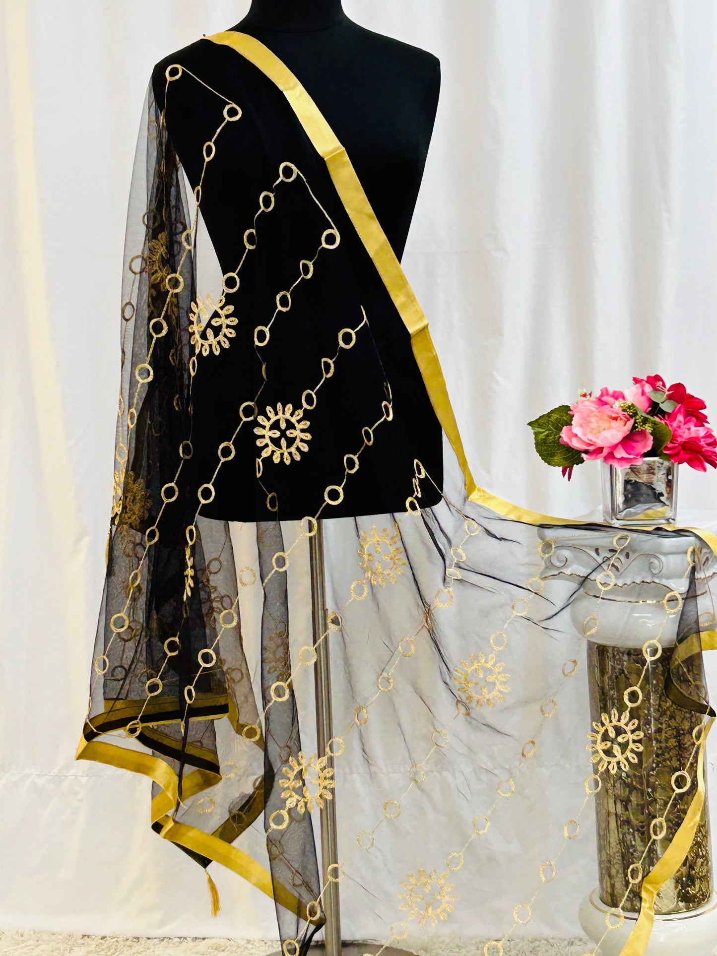 Black net dupatta