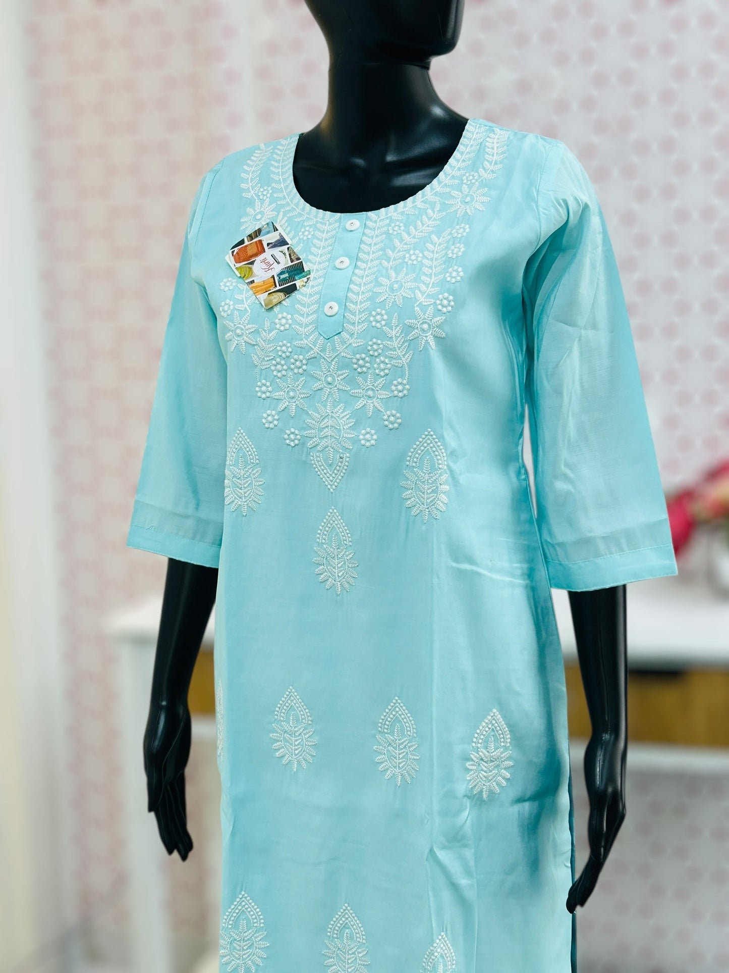 Chikankari kurti