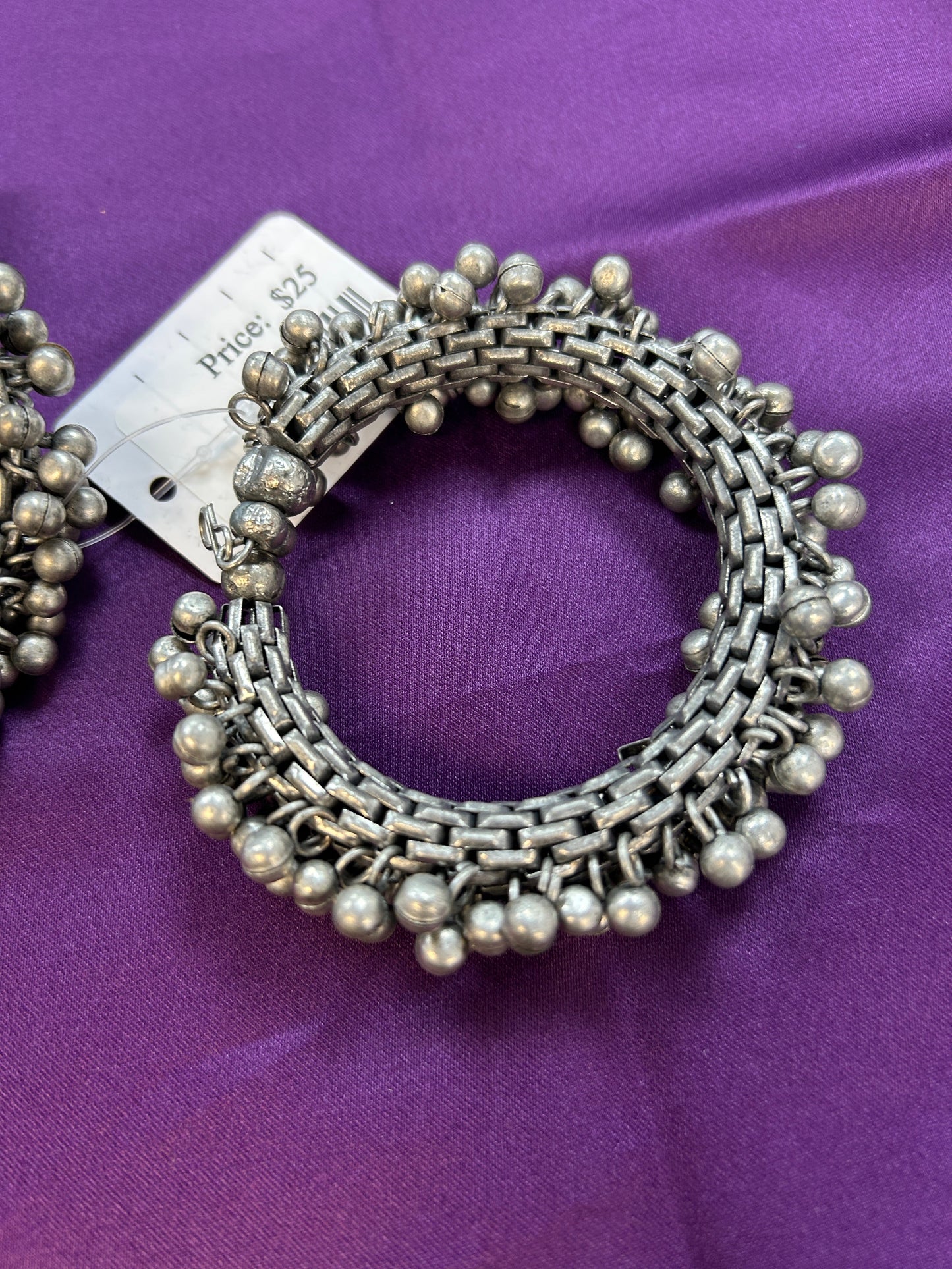 Bracelets : oxidized silver