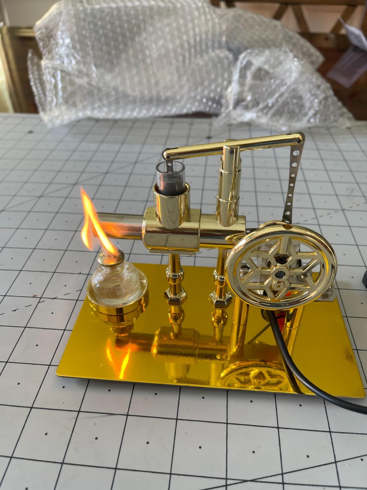 Experience the Fascinating World of Mechanical Engineering with the Hot Air Stirling Engine Model - Concordia Style Boutique