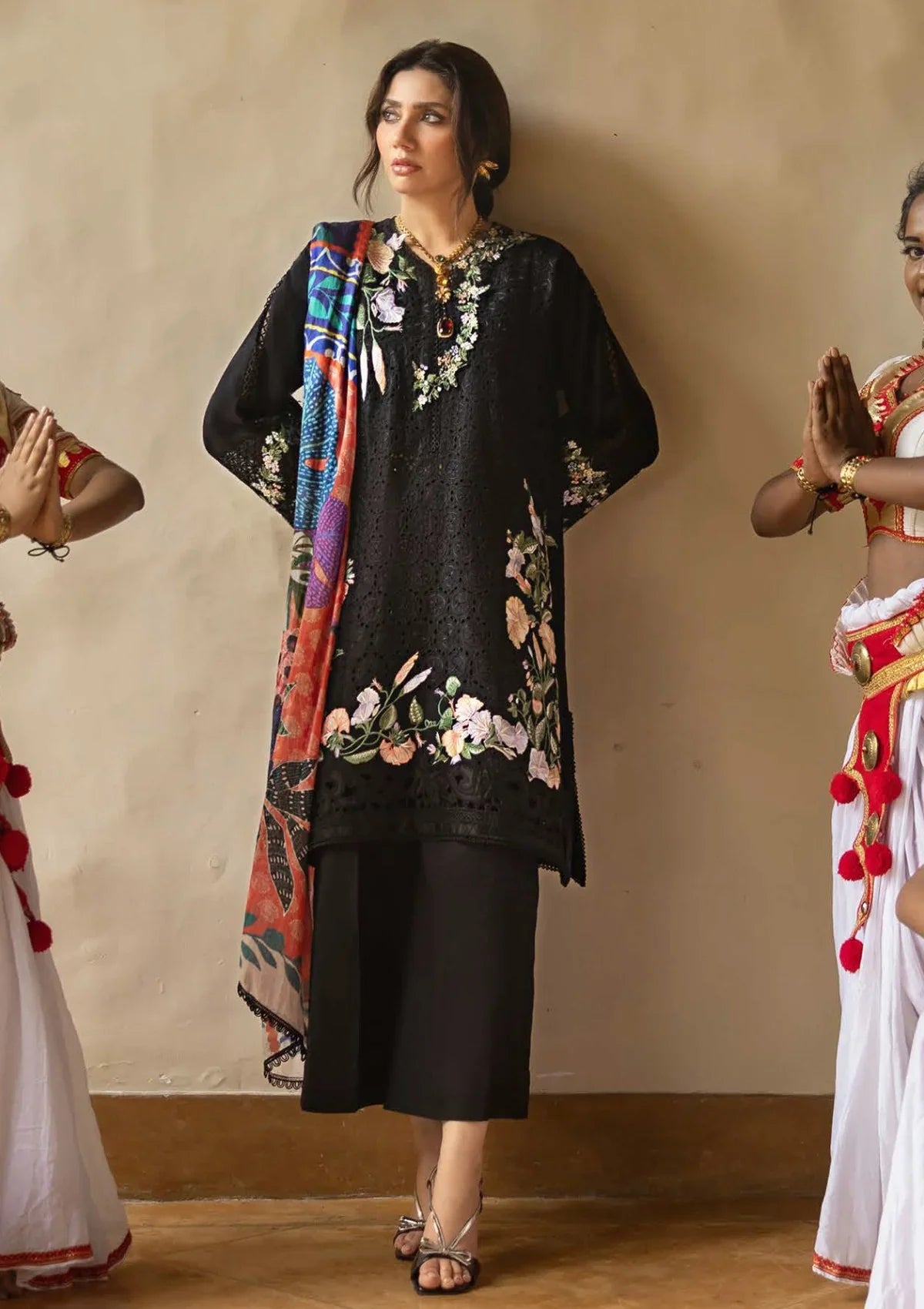 Mushq - Dazzling Glimmer-03 Piece Chikan Embroidered Lawn